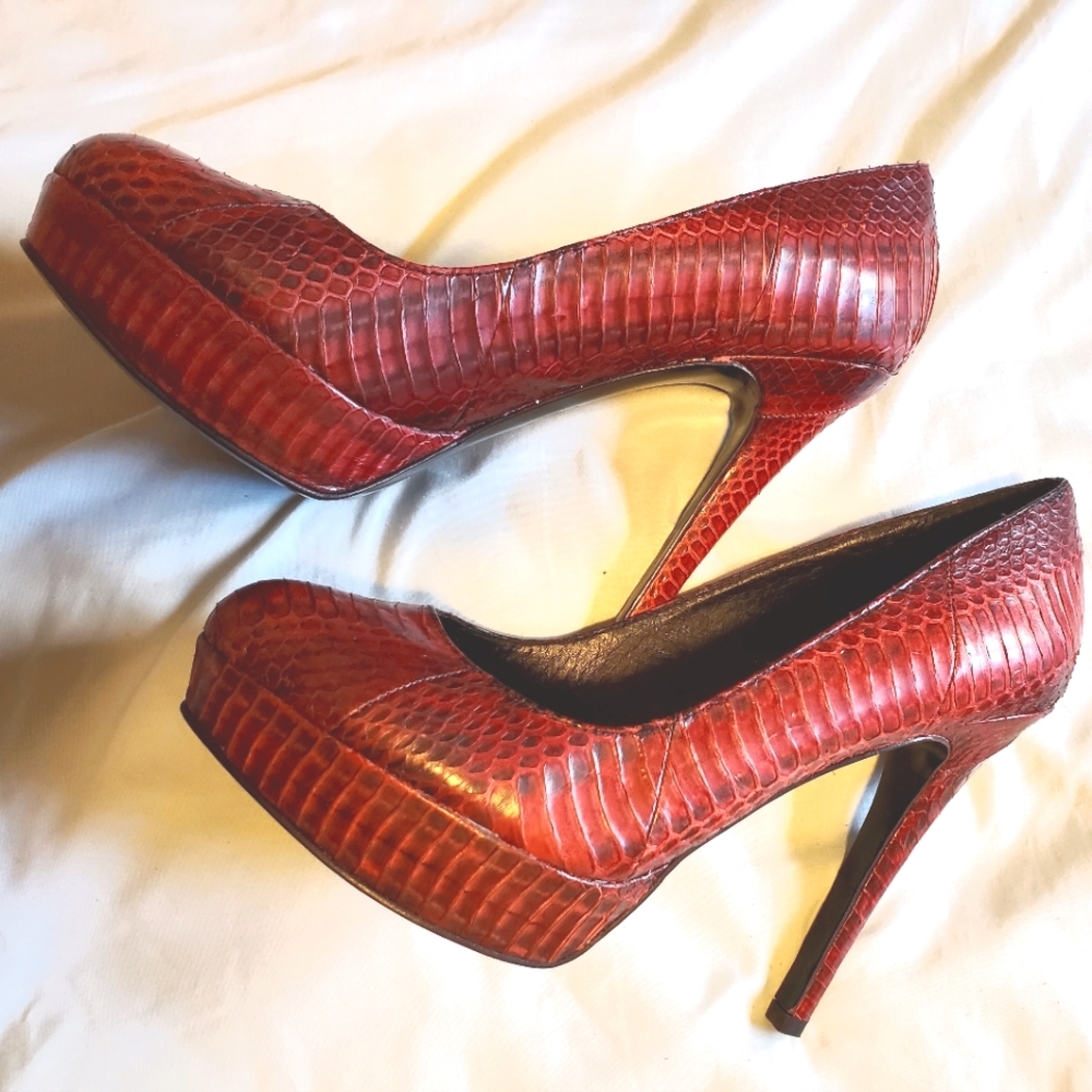 House of Harlow Snake Print Heels